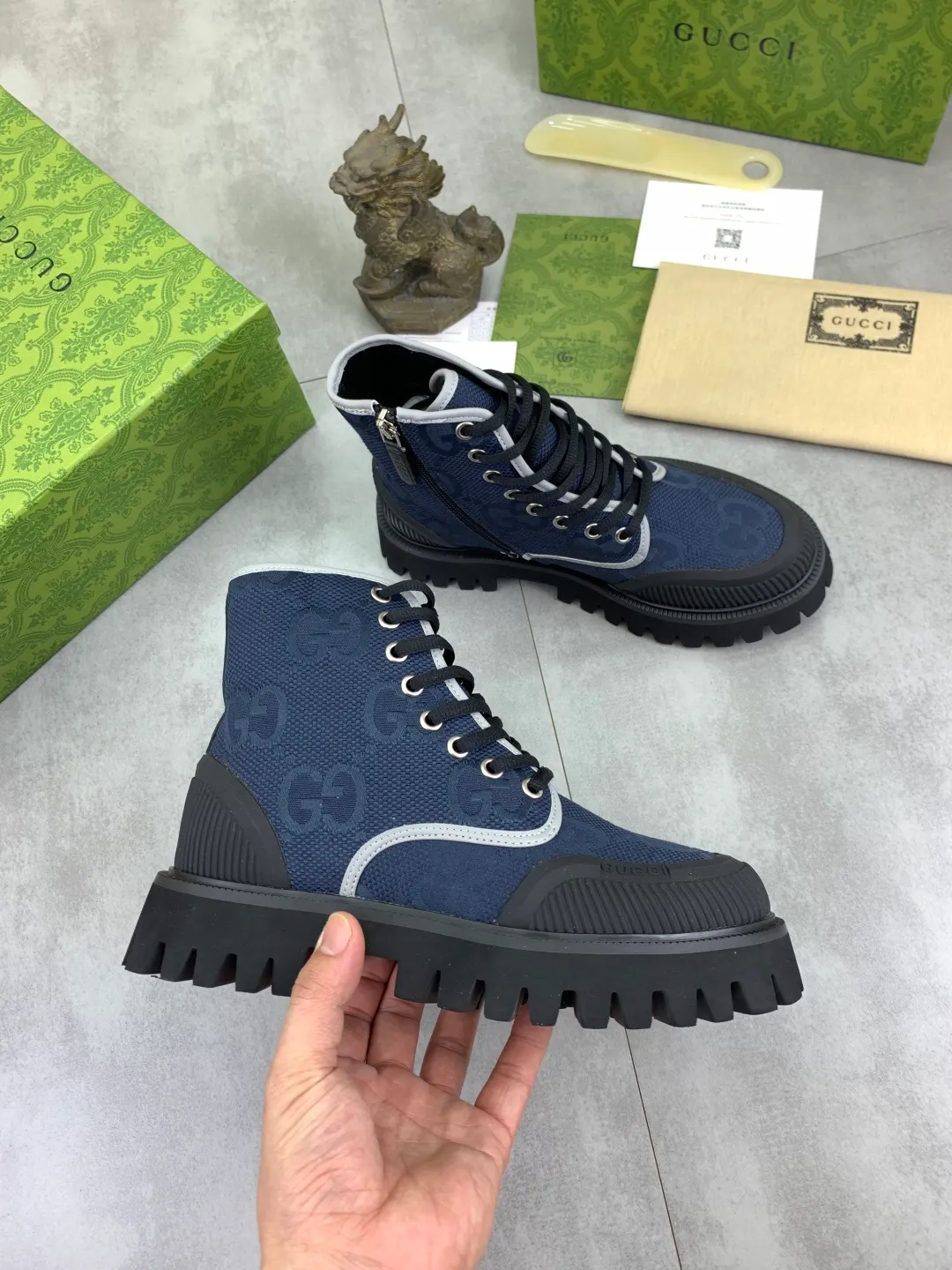 Men's Men's Shoes 💰P500 💰【New Style】 Gucci lazy slip-on couple 🧑‍🤝‍🧑 style high-top leather shoes hot selection (Gucci GUCCI) official website latest Gucci lazy 🎁 leather shoes, hot style 💥 style is simple and elegant, exclusive for trendy men. Unique official website latest brand original double G pressure Floral elements👑Original Gucci decoration, fashionable and elegant, the fabric is original calfskin with double G denim✅fully imported soft sheepskin lining, the official website specifies wear-resistant lightweight foam business outsole, the classic model is taken in real life🎬Number of yards: 36-46 Various colors available